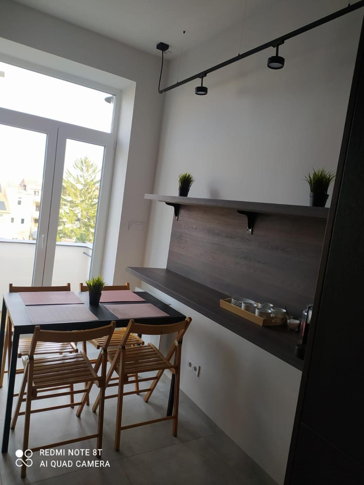 Soukromy Pokoj V Tripokojovem Byte - Private Room In Three Room Flat Brno Buitenkant foto